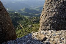 rocky window in montserrat wwwmontserratmagiccom.jpg